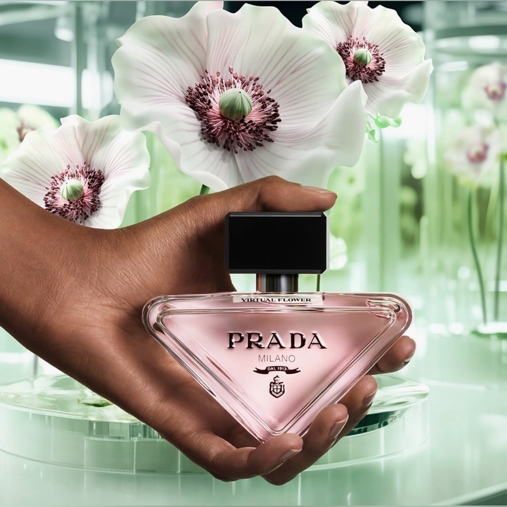🔥NIB🔥 PRADA Pradoxe Virtual Flower Eau de Parfum - Picture 2 of 4